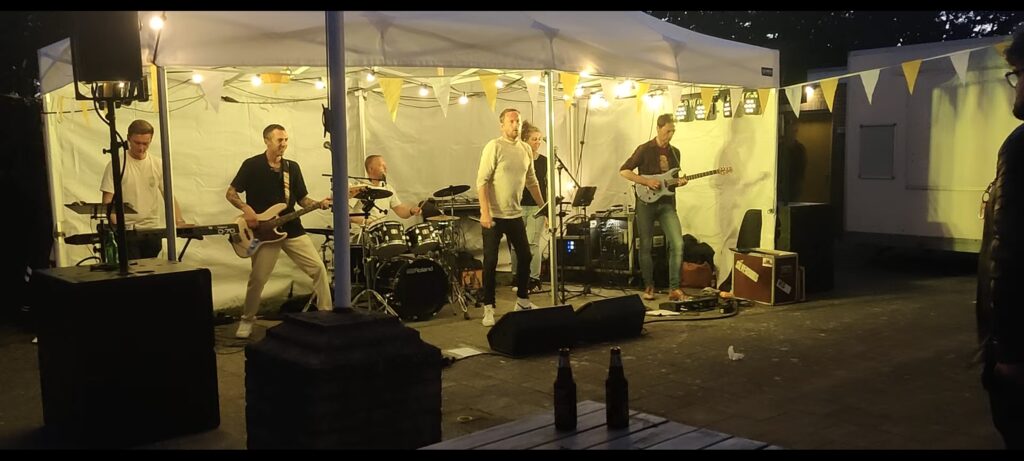 Familiedag - Geel Wit